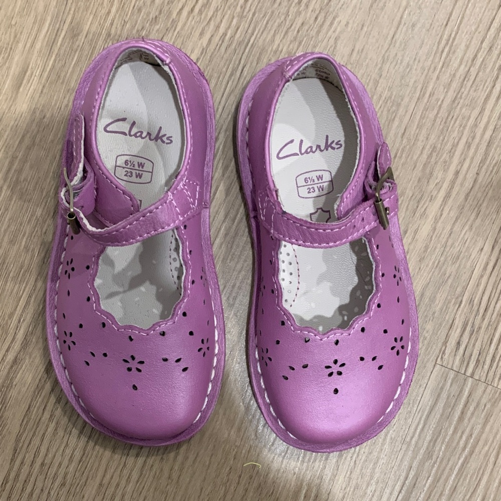NWOB Clark’s Kids Home stitch Mary Jane  100% leather shoes size 6 1/2‎ Easter